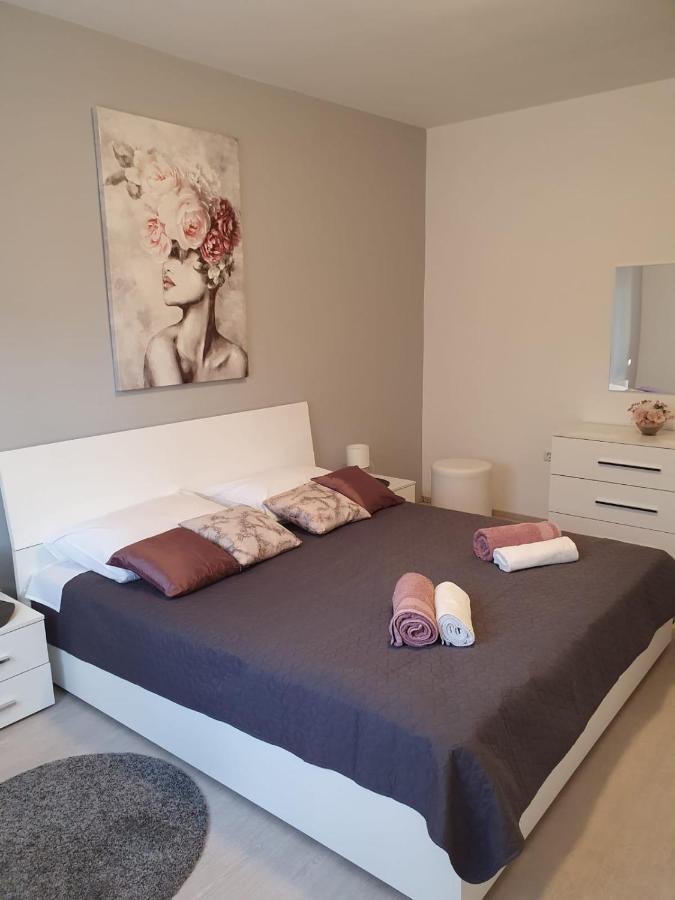 Apartman Zizula Kaštela Exterior foto