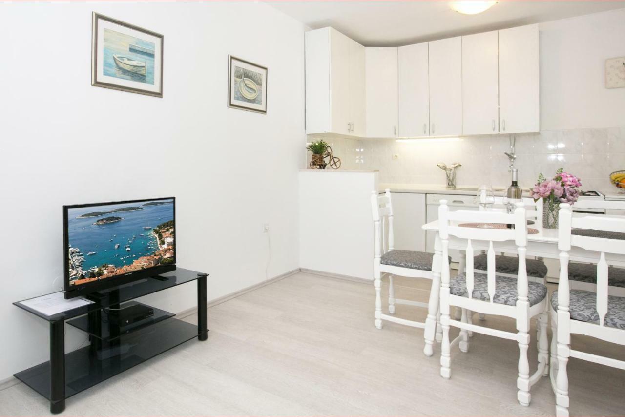 Apartman Zizula Kaštela Exterior foto