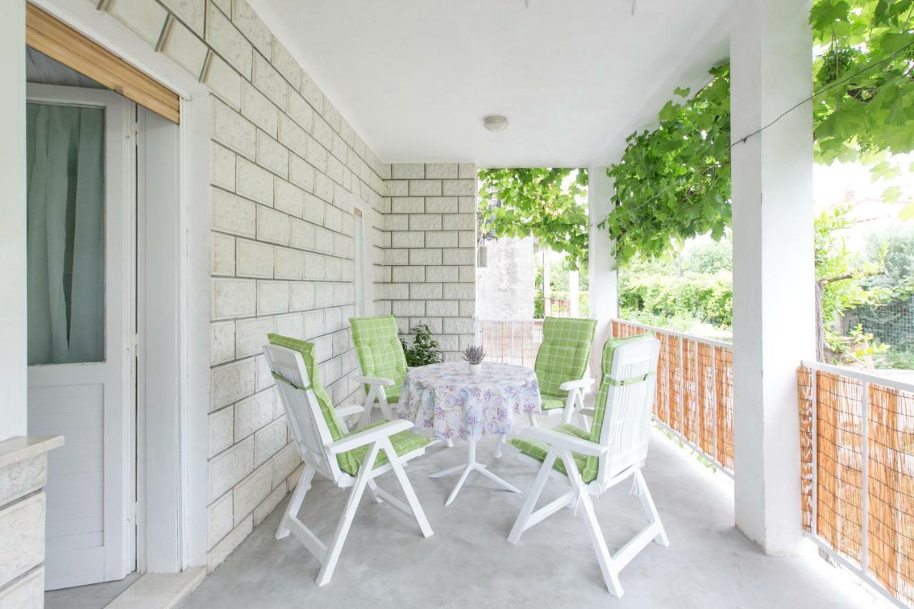 Ferienwohnung Apartman Zizula Kaštela Exterior foto